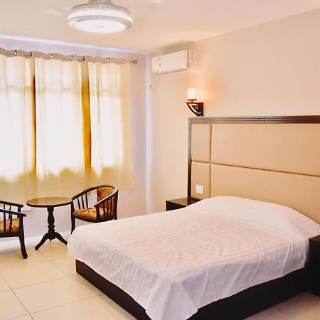 Le Sanita Hotel Apia Buitenkant foto